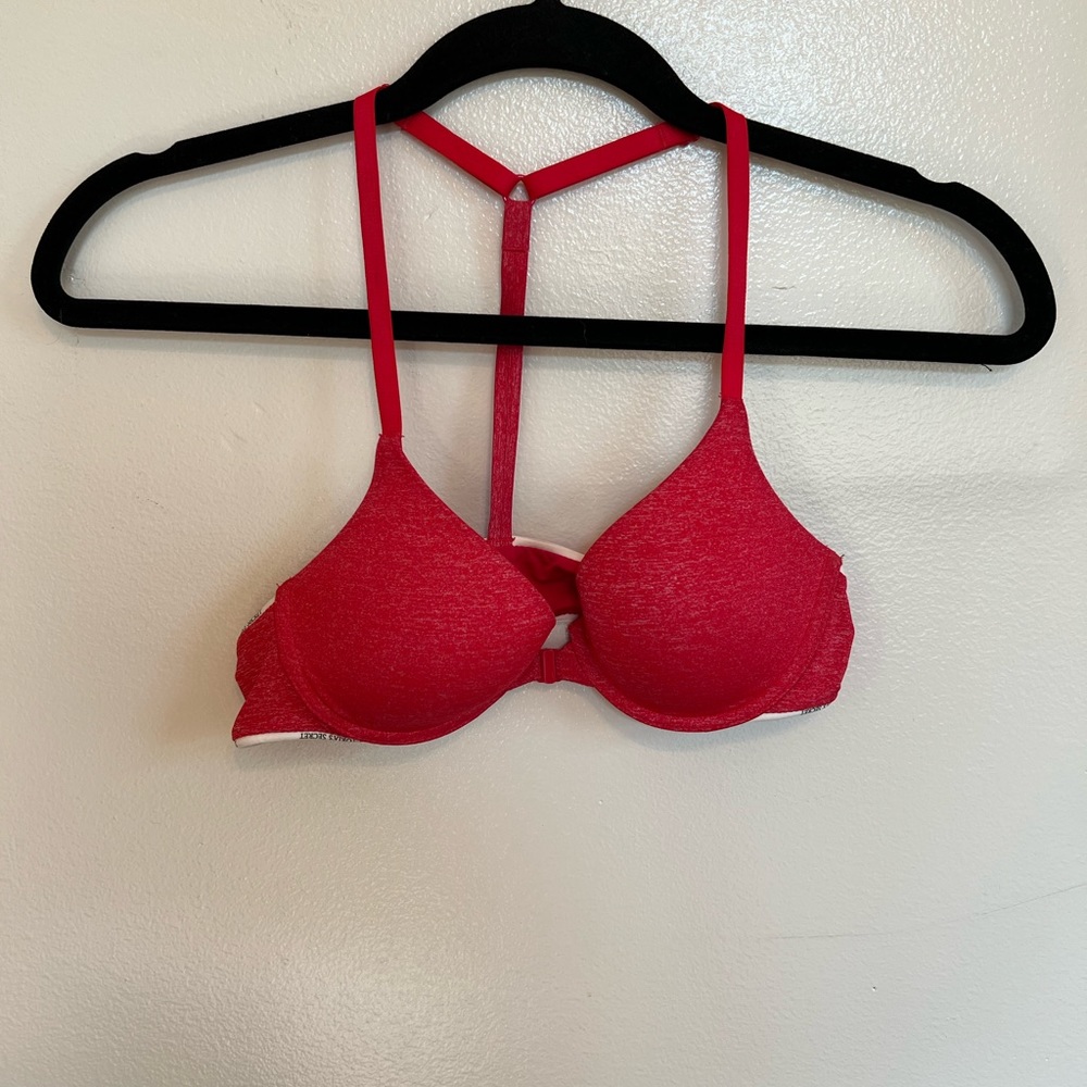 Red VS bra
